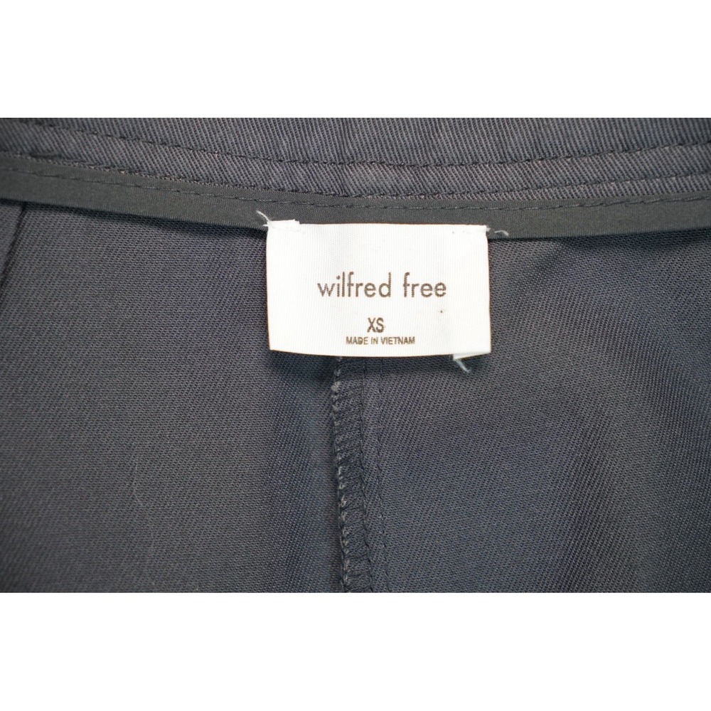 Wilfred Free Aritzia High Rise Navy Shorts XS Minimalist Quiet Luxury Casual - Picture 3 of 7
